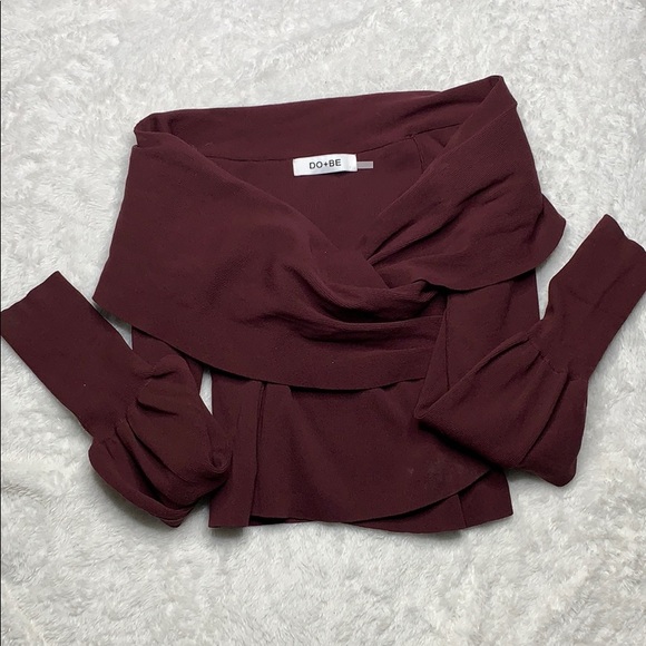 DO+BE Tops - 💗 3/$30 Off the shoulder burgundy top